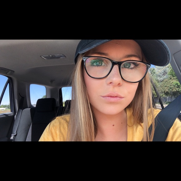 Meet the Posher Other - Meet your Posher, Kaytlynn